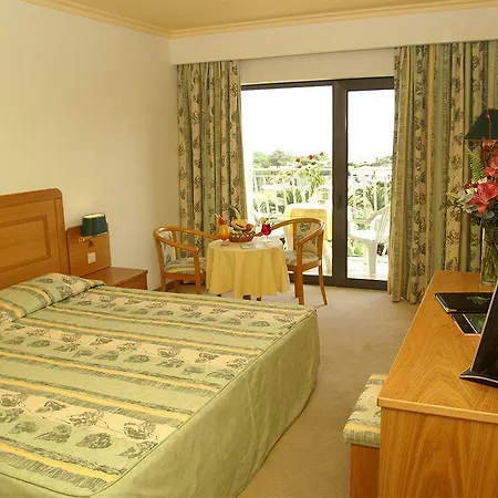 바이아 그란데 호텔 4*