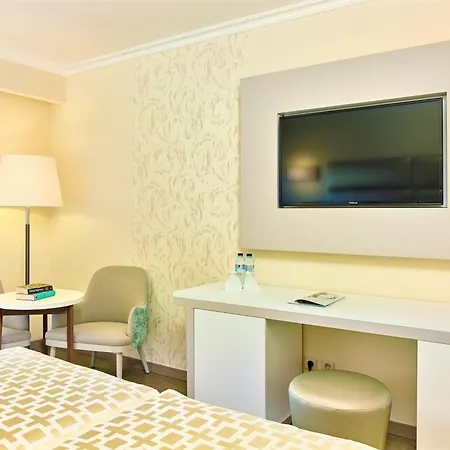 Baia Grande אלבופיירה