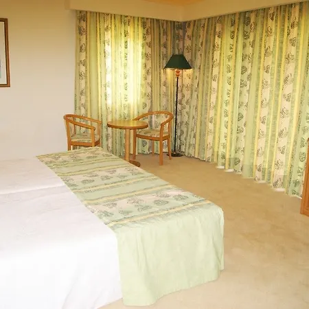 Baia Grande Албуфейра