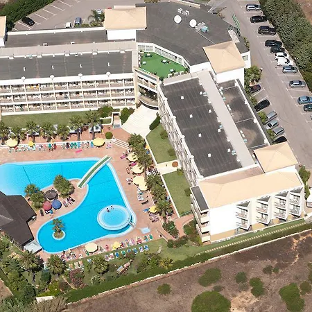 מלון Baia Grande