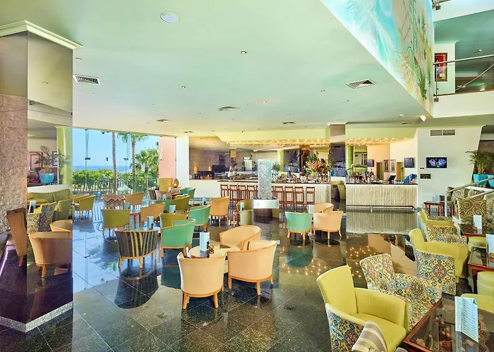 Baia Grande Hotel 4*